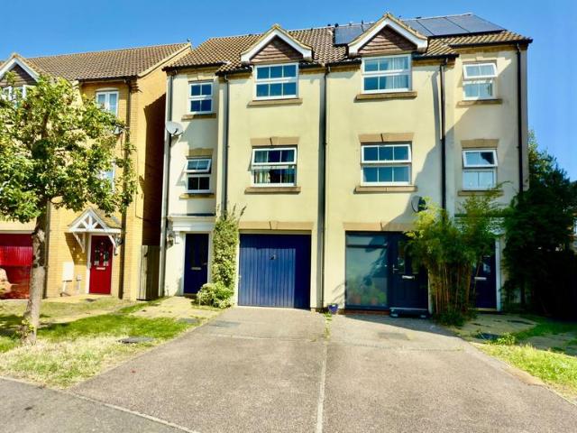 House for sale in Oad Street, Kent