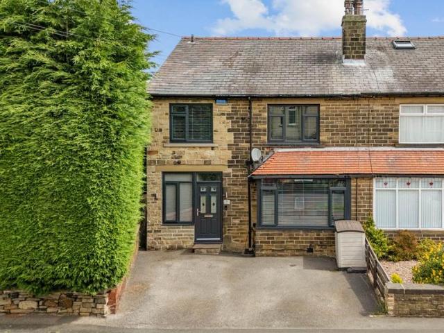 House for sale in Woodhouse, Brighouse