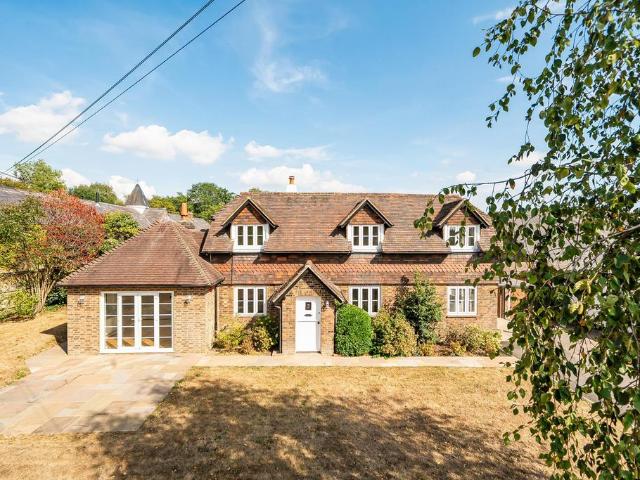 House for sale in Perryfields, West Sussex