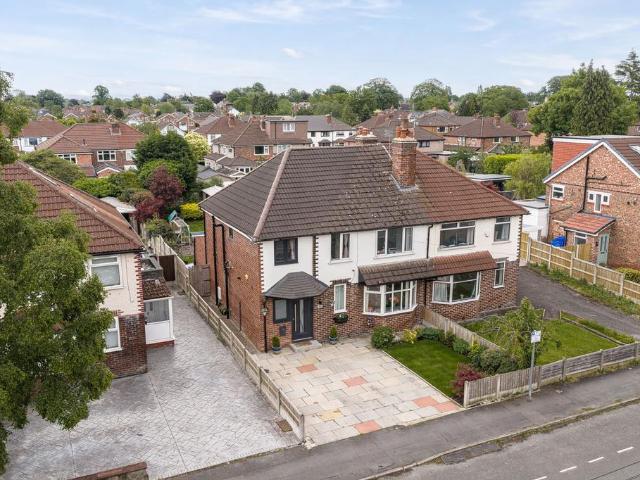 House for sale in Timperley, Trafford Park