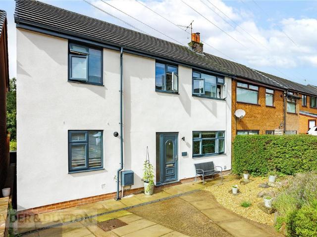 House for sale in Grotton, Oldham