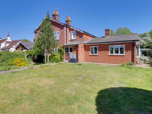House for sale in Berrick Salome, Oxfordshire