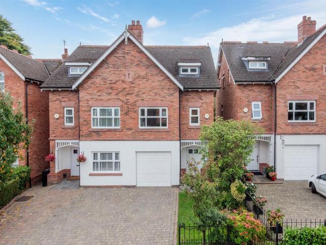 House for sale in Altrincham, Trafford