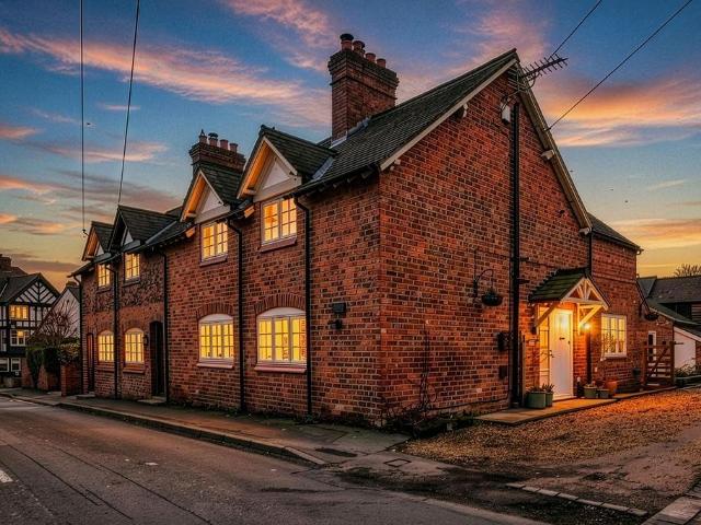 House for sale in Crewe by Farndon, Cheshire