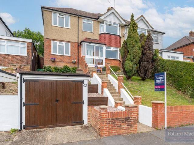 House for sale in London Borough of Croydon, Sanderstead