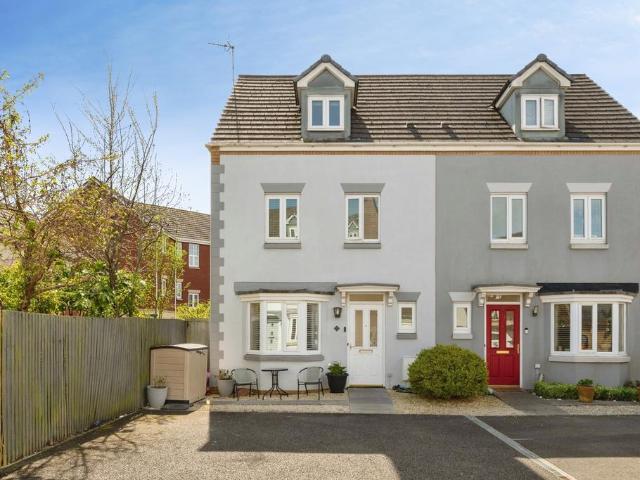 House for sale in Gorseinon, Wales