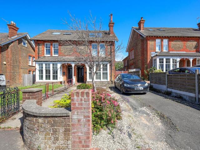 House for sale in World's End, Perryfields