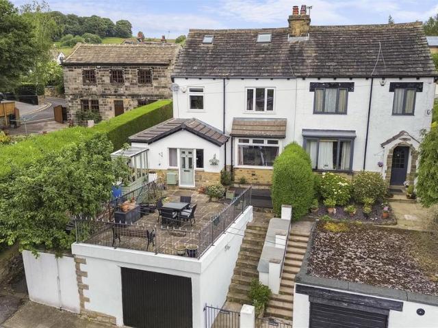 House for sale in Rawdon, West Yorkshire