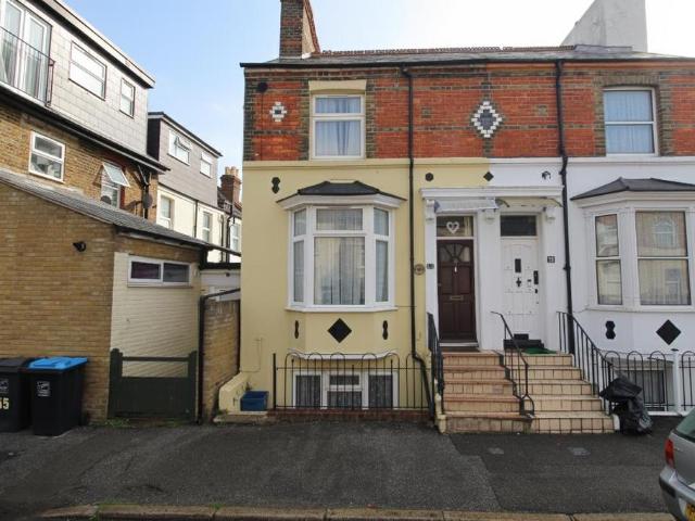 House for sale in East Cliff, Acol