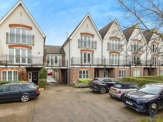 House for sale in Bellfields, Westborough