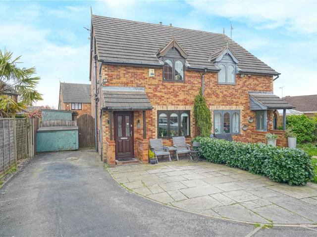 House for sale in Bramley, South Yorkshire