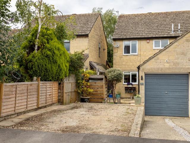 House for sale in Fossebridge, Gloucestershire
