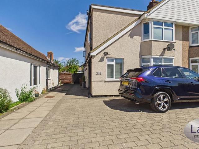 House for sale in Potters Bar, Hertfordshire
