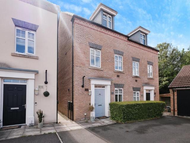 House for sale in Llanfoist Fawr, Llanfoist