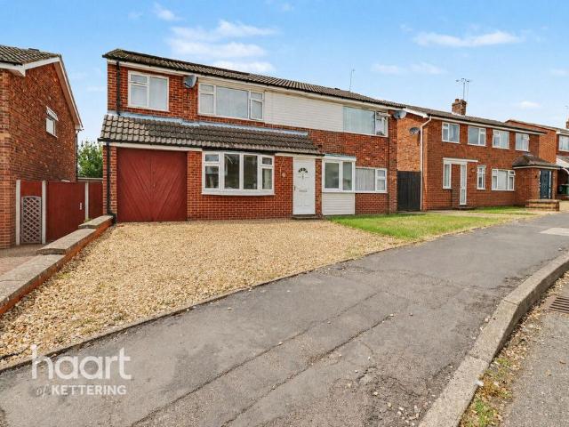 House for sale in Stanford On Avon, Leicestershire