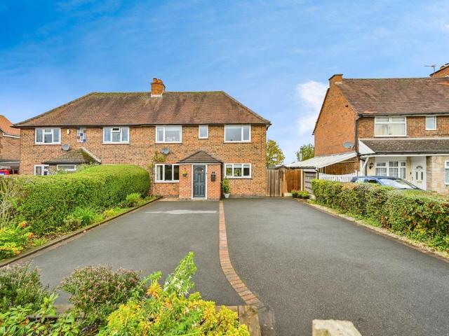 House for sale in Oakwood, East Midlands