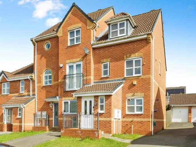 House for sale in Oadby, Leicestershire