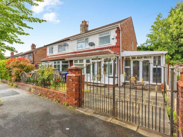 House for sale in Georgia, Greater Manchester