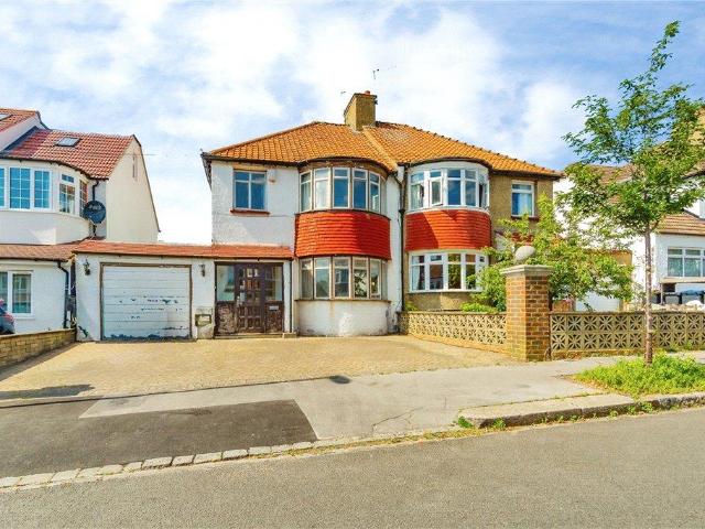 House for sale in London Borough of Croydon, Norbury