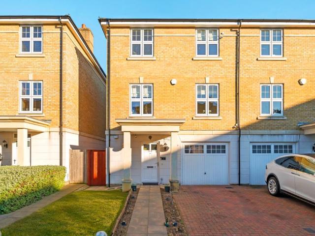 House for sale in North Watford, Watford