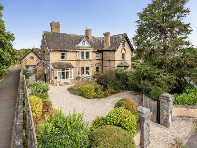 House for sale in Dowslands, Taunton