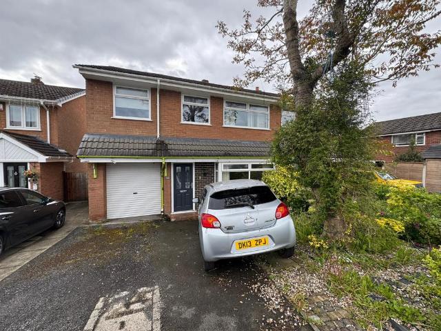 House for sale in New Hall Farm, Wigan