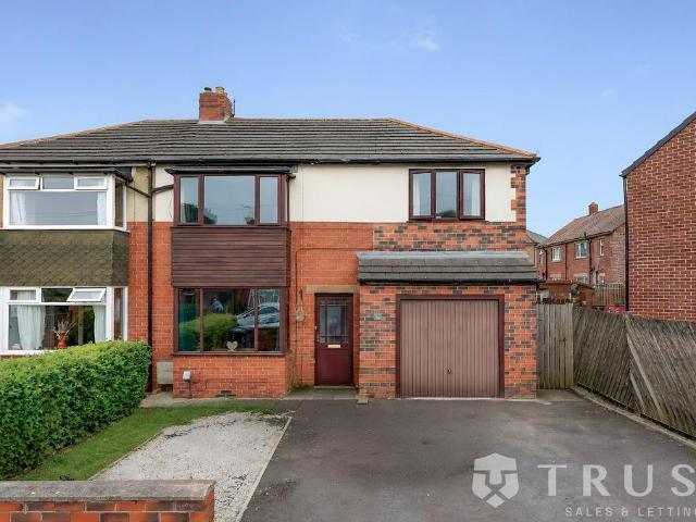 House for sale in Roberttown, West Yorkshire