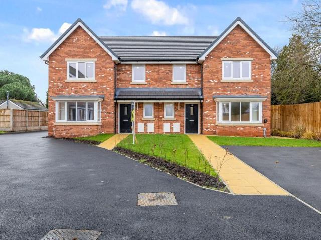 House for sale in Hale