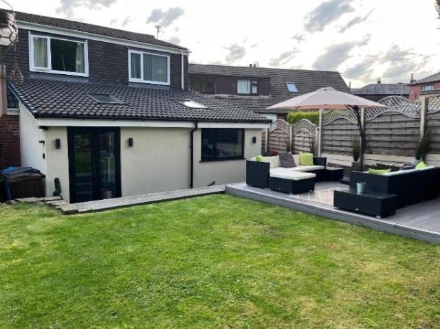 House for sale in Saddleworth, Pendock