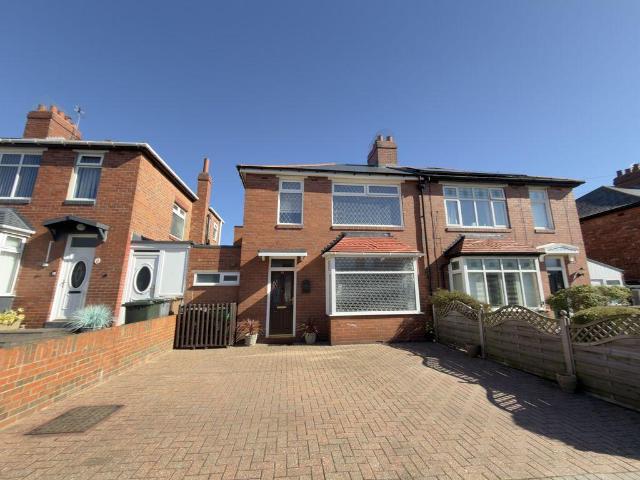 House for sale in New York, North Tyneside
