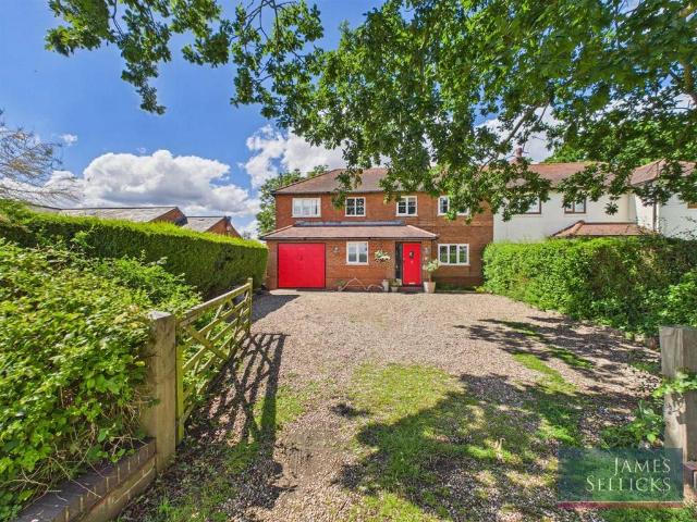 House for sale in Stanford On Avon, Leicestershire