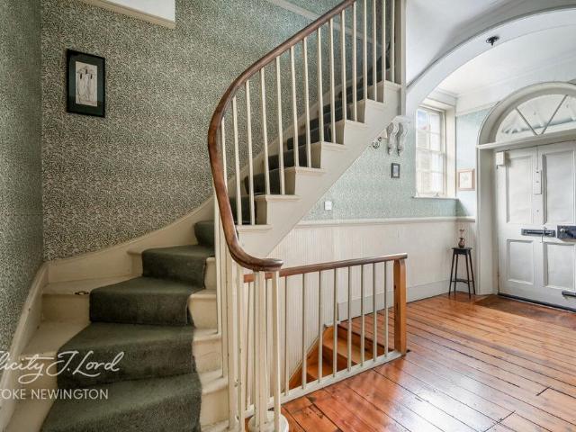 House for sale in Stamford Hill, Greater London