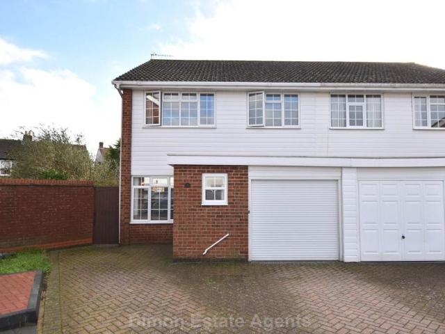 House for sale in Middlecroft, Hampshire