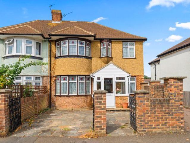 House for sale in Worcester Park, Greater London
