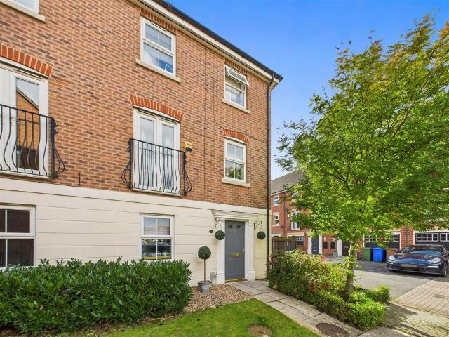 House for sale in Elloughton-cum-Brough, Brough