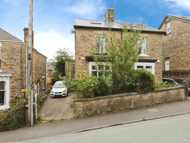 House for sale in Crosspool, South Yorkshire