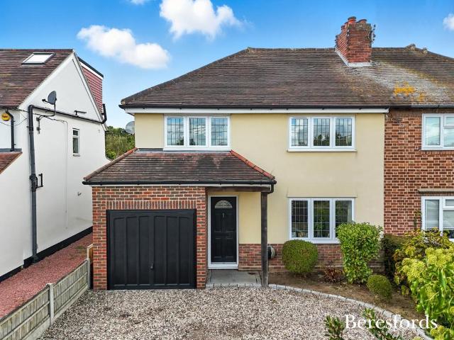 House for sale in Hutton, Navestock Side