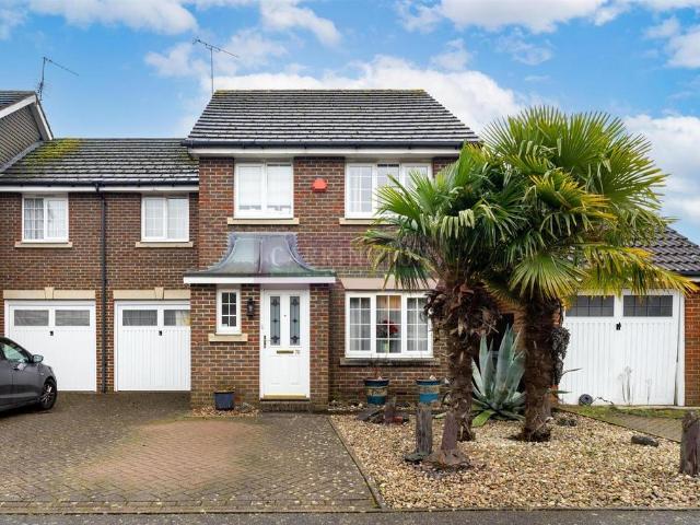 House for sale in Borehamwood, Hertsmere