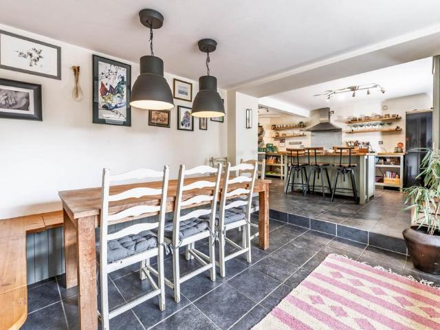 House for sale in Black Bourton, Oxfordshire