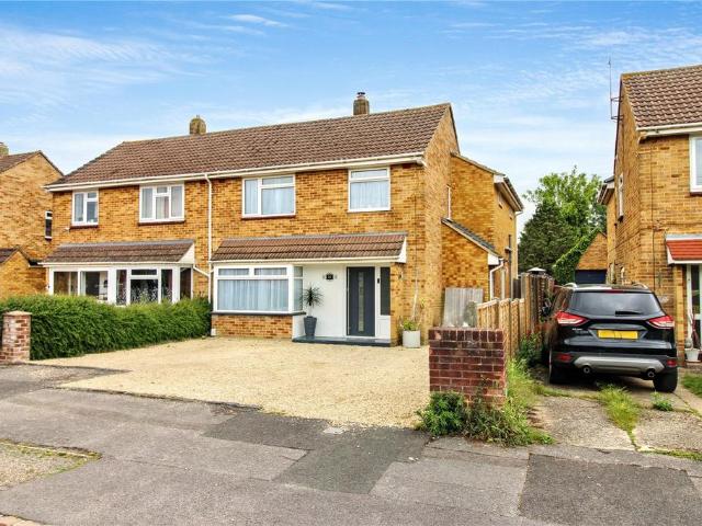 House for sale in Thatcham, West Berkshire