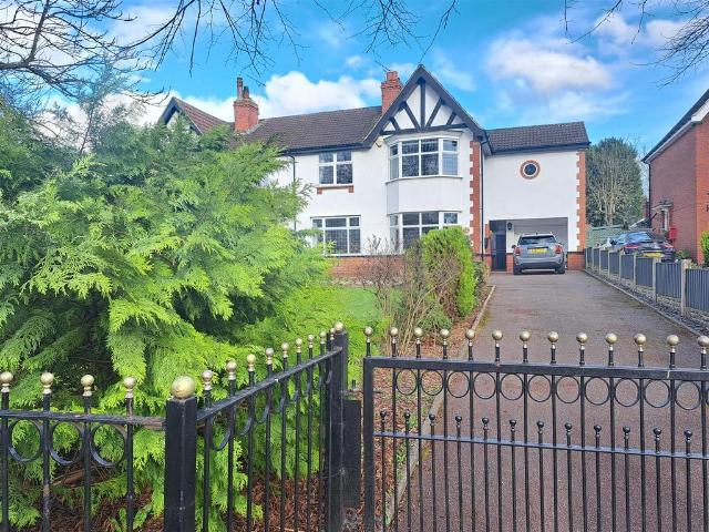 House for sale in Lakeside, South Yorkshire