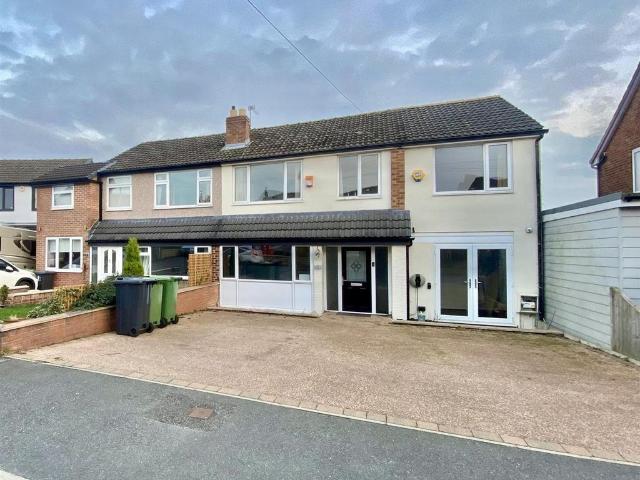 House for sale in Roberttown, West Yorkshire