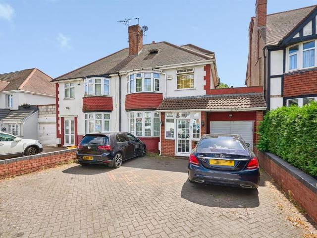House for sale in Goldthorn Park, West Midlands