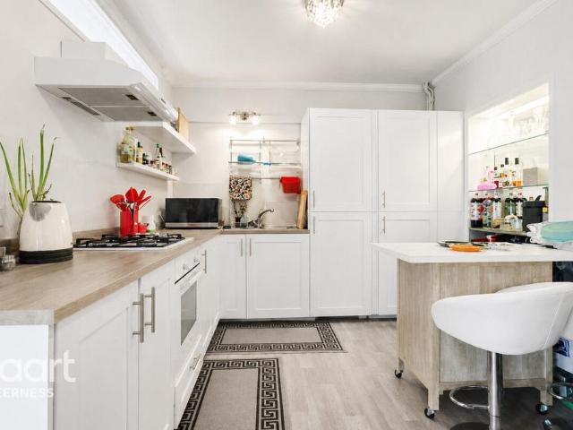 House for sale in Oad Street, Kent
