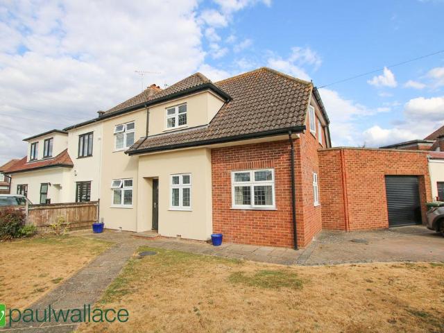 House for sale in Goffs Oak, Broxbourne