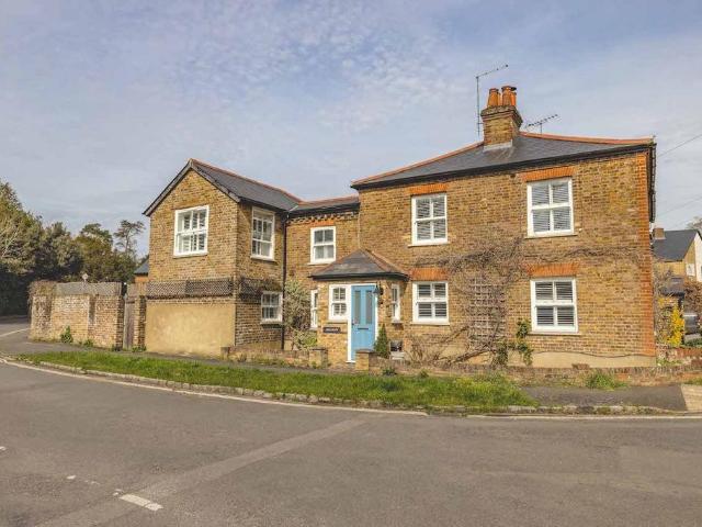 House for sale in Farnham Common, Buckinghamshire
