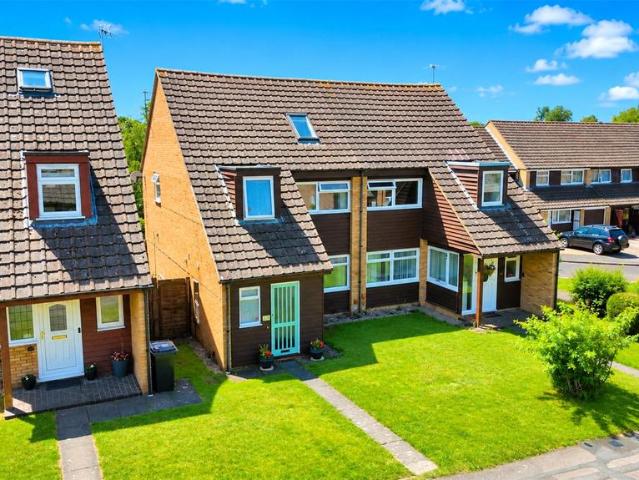 House for sale in Holybrook, West Berkshire