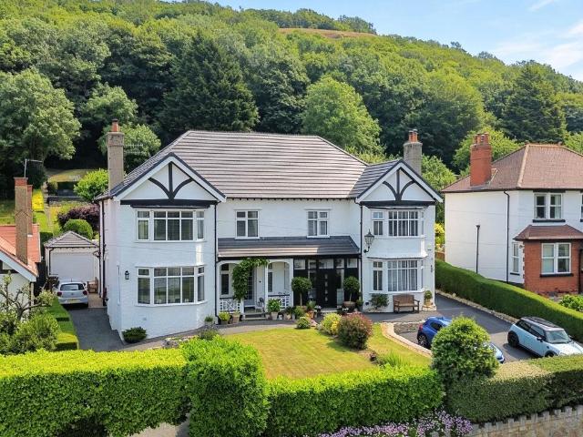 House for sale in Rhos-on-sea, Wales