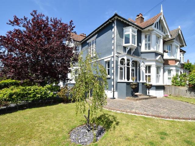 House for sale in Blacklands, Guestling Green