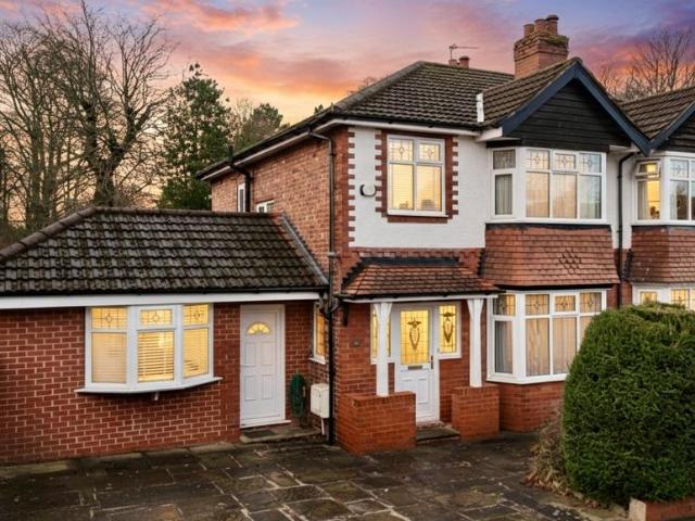 House for sale in Cheadle Hulme, Greater Manchester